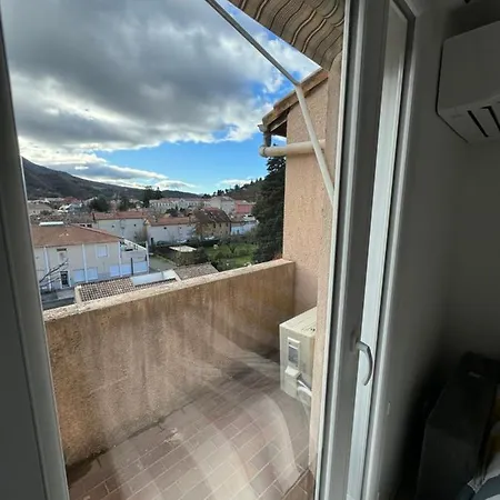 Apartment Avec Terrasse Vue Sur Cousson