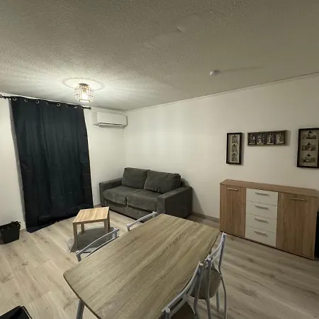 Apartment Avec Terrasse Vue Sur Cousson