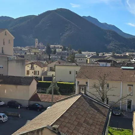 Avec Terrasse Vue Sur Cousson